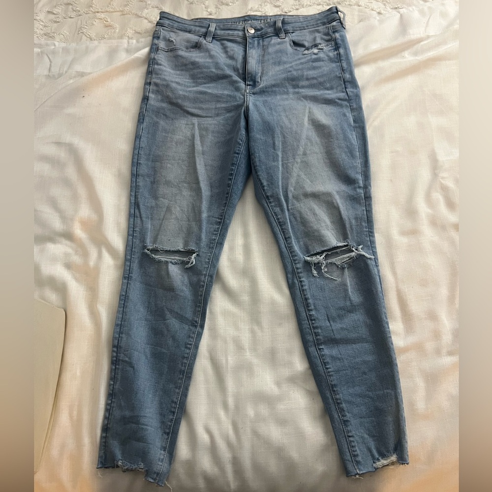American Eagle Outfitters Light Blue Distressed Skinny Jeans